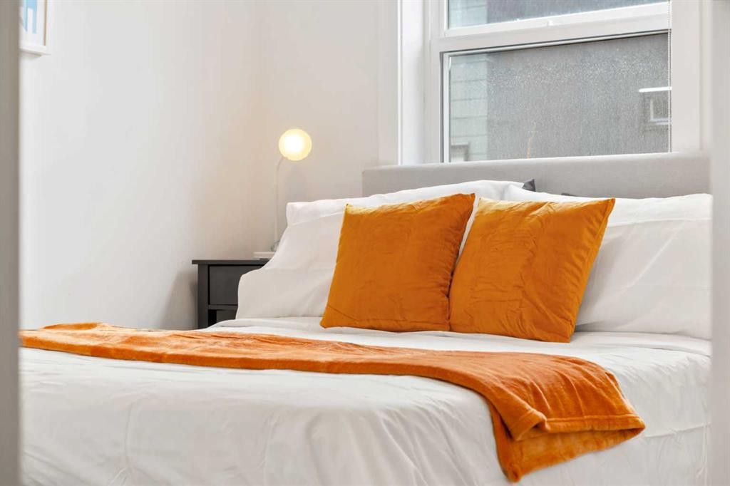 Unit 4-1313 20 Avenue Nw, Calgary, AB