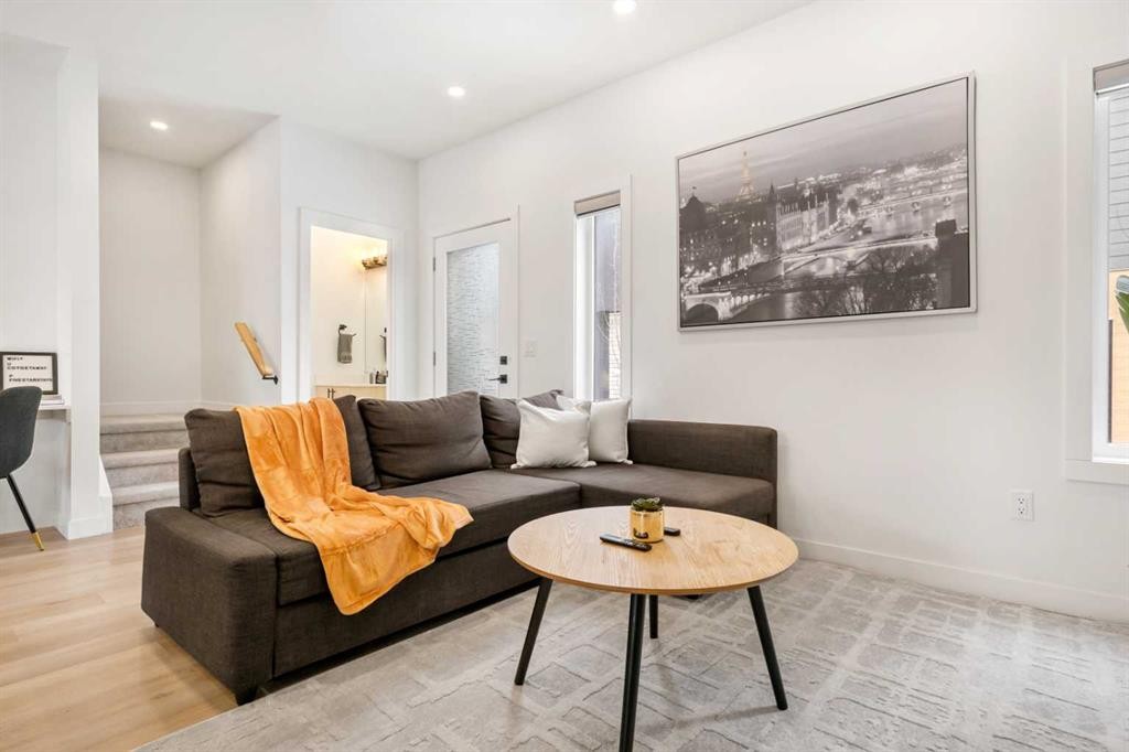 Unit 4-1313 20 Avenue Nw, Calgary, AB