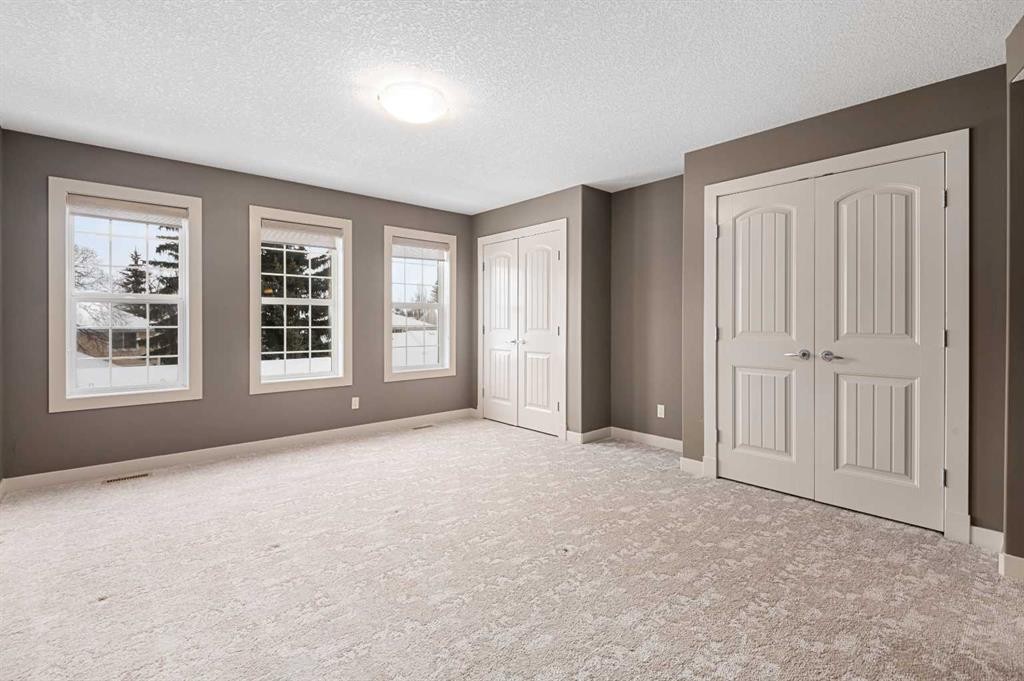 5628 Henwood Street Sw, Calgary, AB - Indoor Photo Showing Other Room