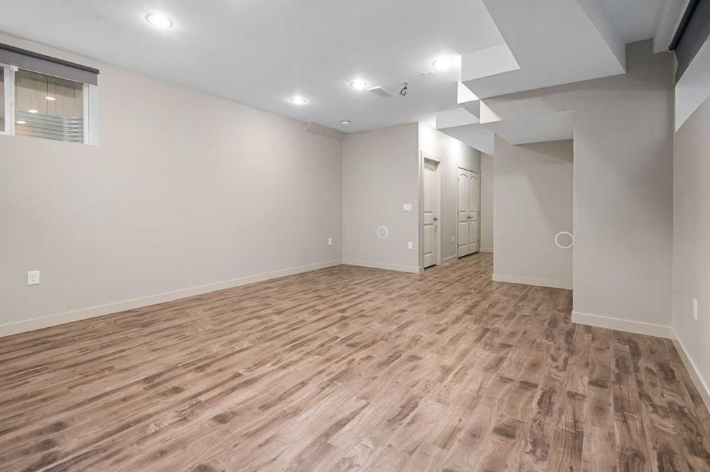 5628 Henwood Street Sw, Calgary, AB - Indoor