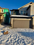 87 Waterford Mews Chestermere, AB T1X 3B7