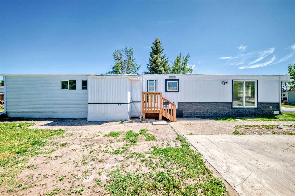 817 Bayview Road, Strathmore, AB - Outdoor