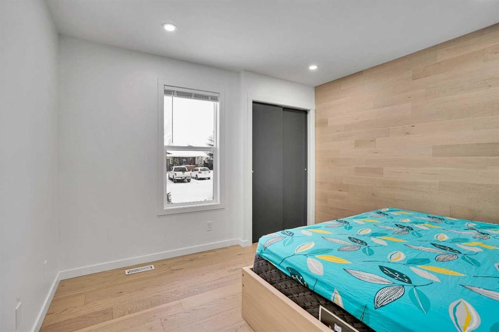 315 Templewood Place Ne, Calgary, AB - Indoor Photo Showing Bedroom