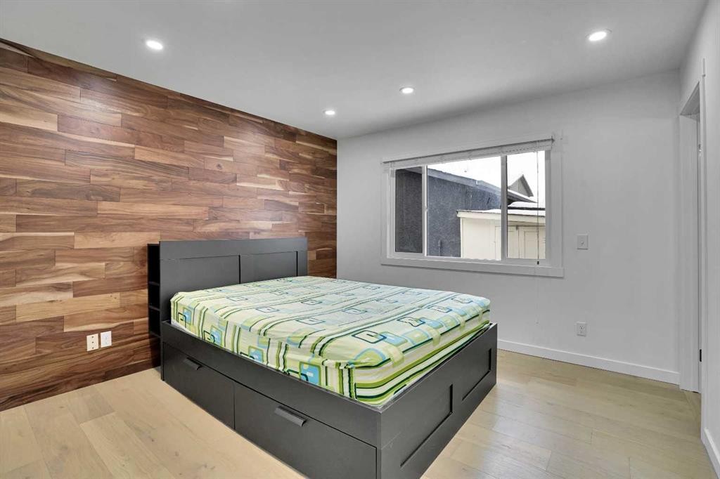 315 Templewood Place Ne, Calgary, AB - Indoor Photo Showing Bedroom