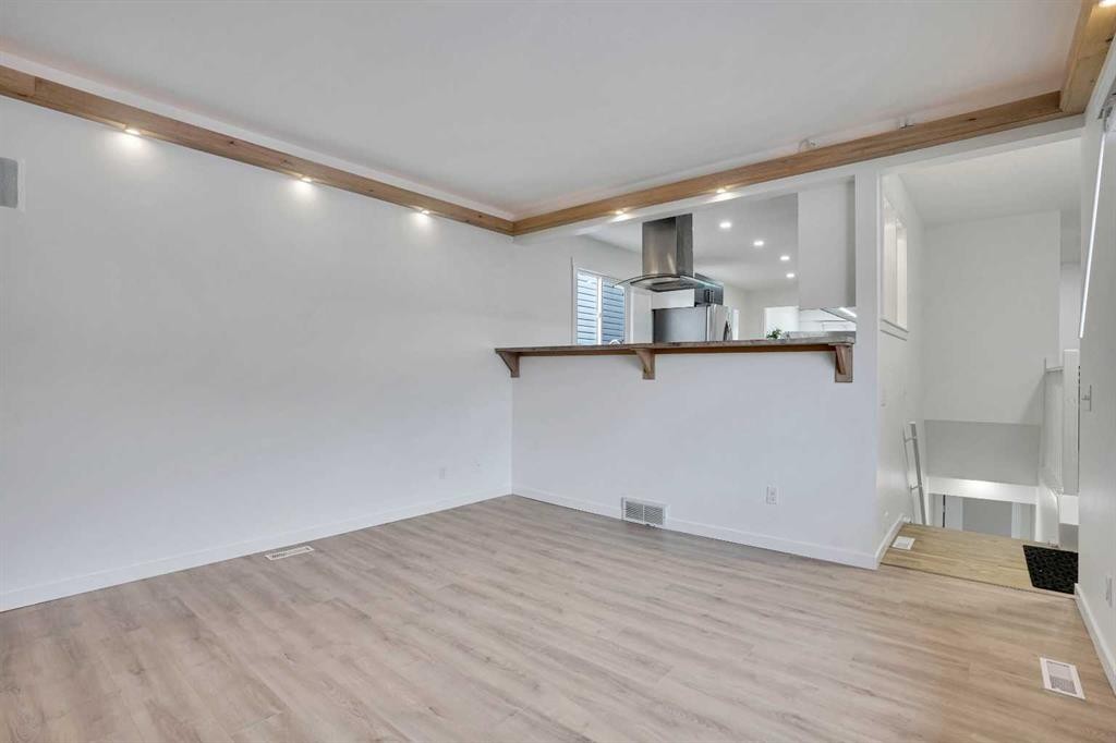 315 Templewood Place Ne, Calgary, AB - Indoor Photo Showing Other Room