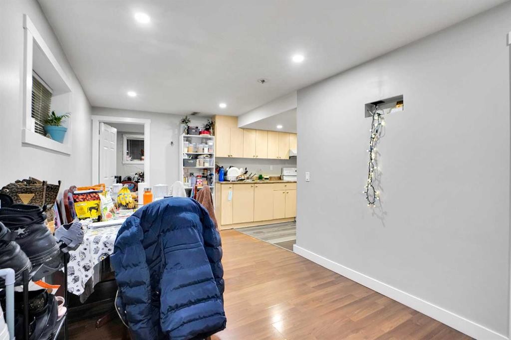6081 Martingrove Road Ne, Calgary, AB - Indoor