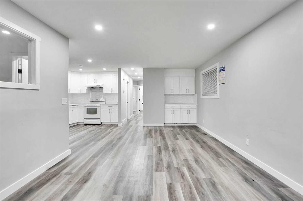 6081 Martingrove Road Ne, Calgary, AB - Indoor Photo Showing Other Room