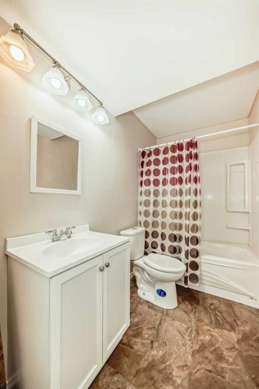 310 Highwood Village Place Nw, High River, AB - Indoor Photo Showing Bathroom