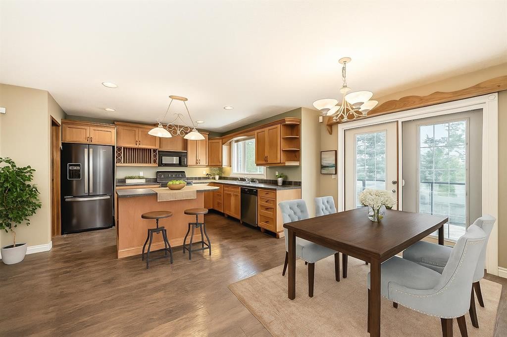 310 Highwood Village Place Nw, High River, AB - Indoor