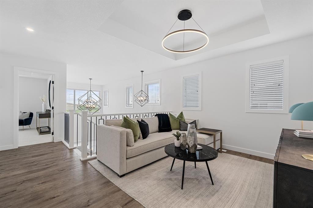 568 Walgrove Boulevard Se, Calgary, AB