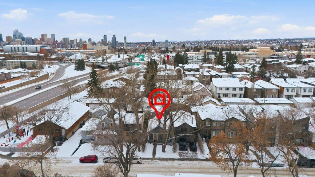 1517 19 Avenue Nw, Calgary, AB - Outdoor With View