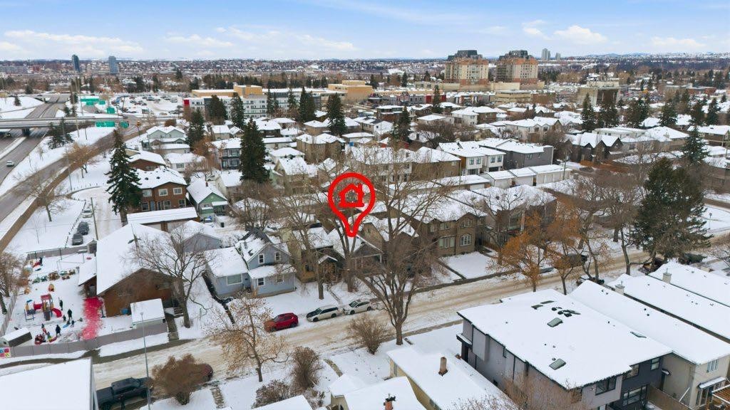 1517 19 Avenue Nw, Calgary, AB - Outdoor With View