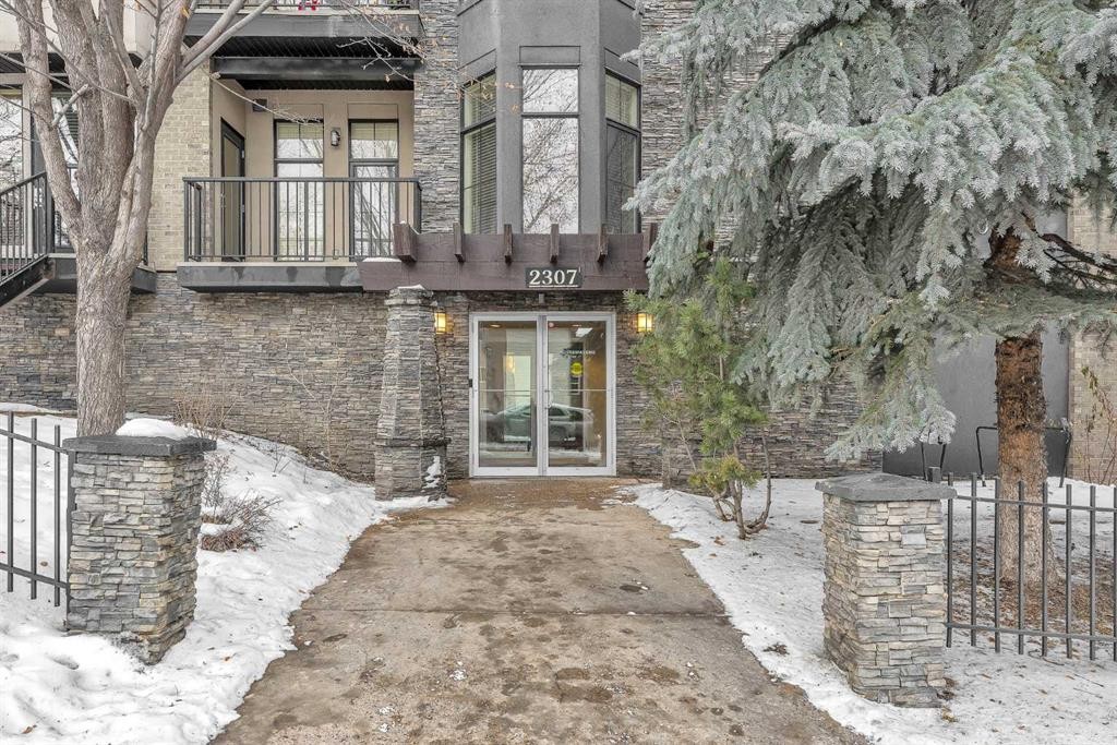 109-2307 14 Street Sw, Calgary, AB - Outdoor