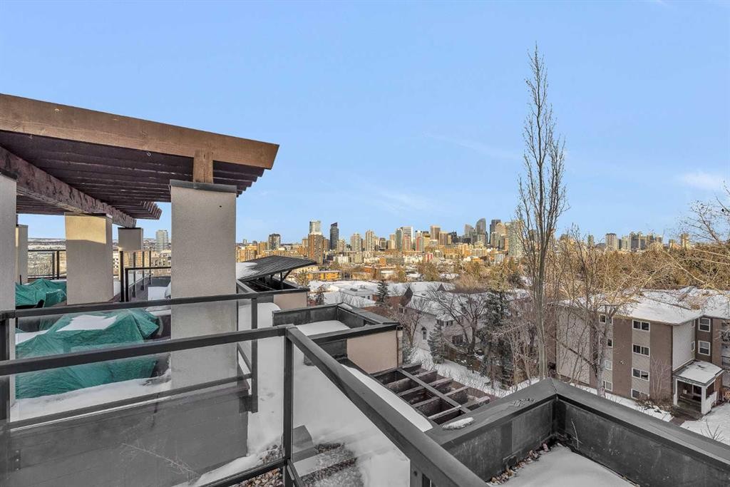 109-2307 14 Street Sw, Calgary, AB - Outdoor