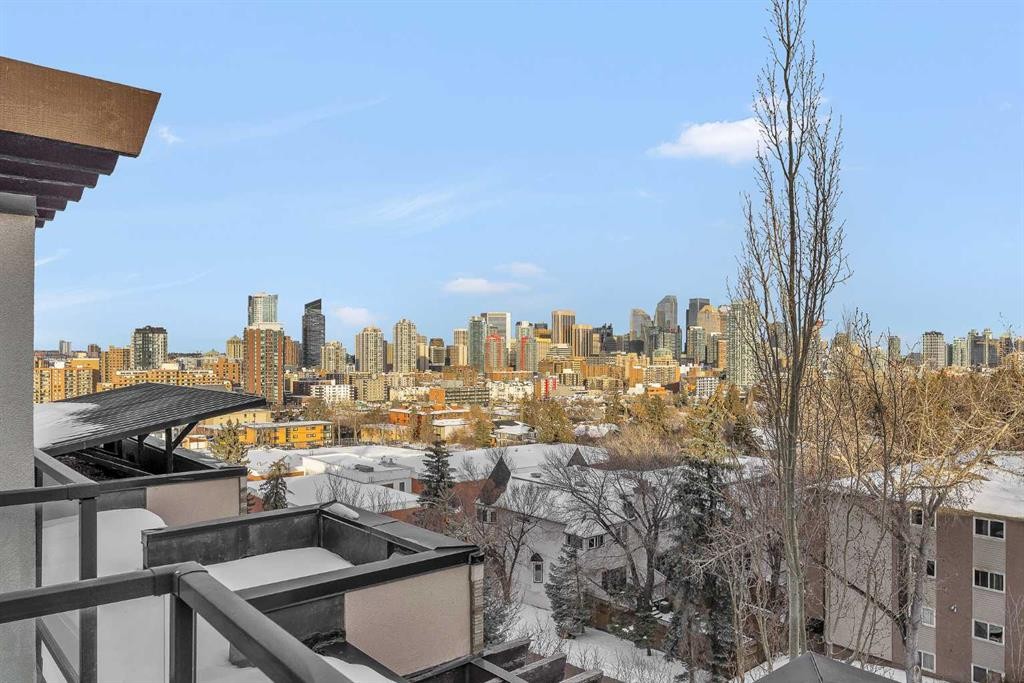 109-2307 14 Street Sw, Calgary, AB - Outdoor With View