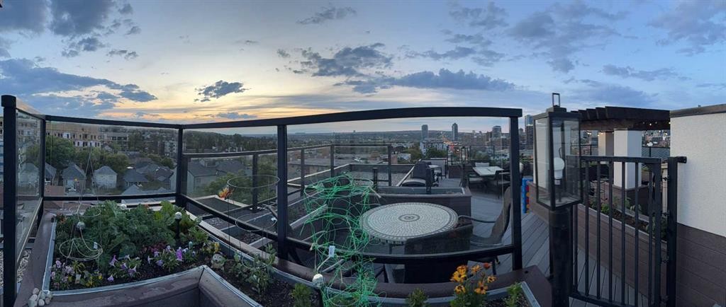 109-2307 14 Street Sw, Calgary, AB - Outdoor With View