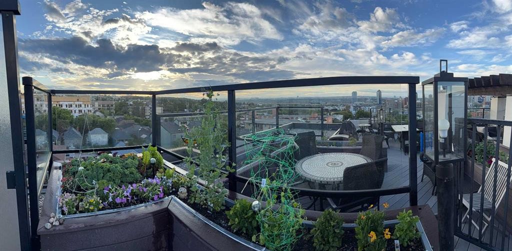 109-2307 14 Street Sw, Calgary, AB - Outdoor With View