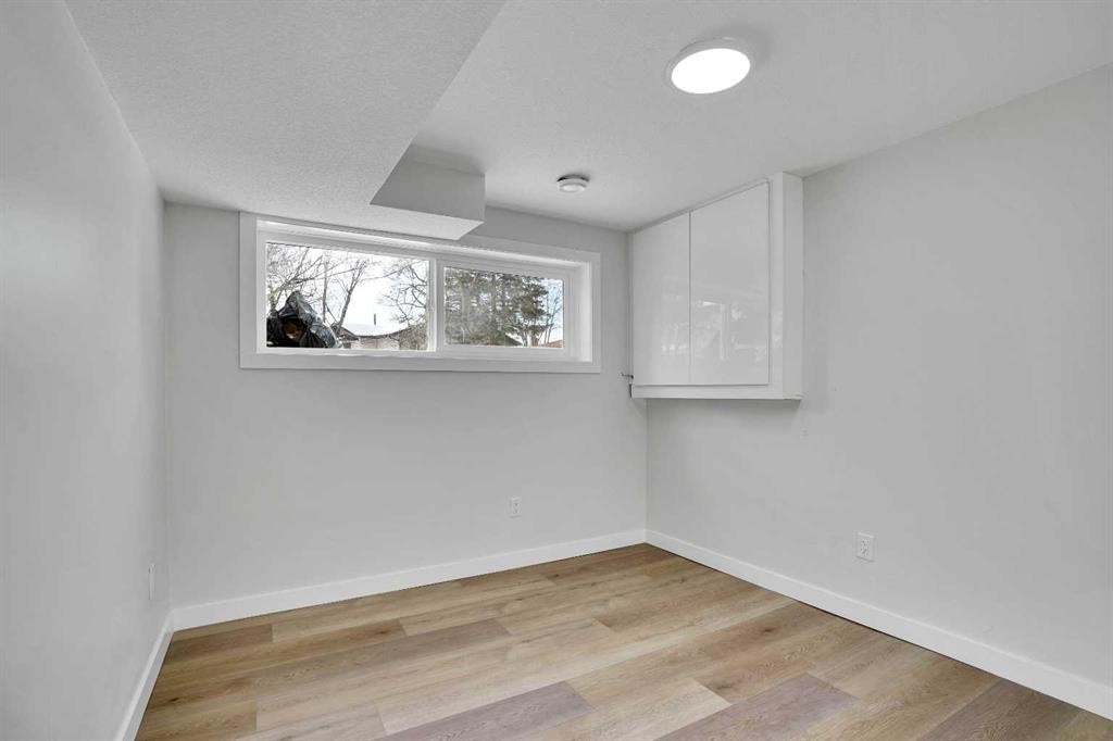 139 Castleglen Way Ne, Calgary, AB - Indoor Photo Showing Other Room