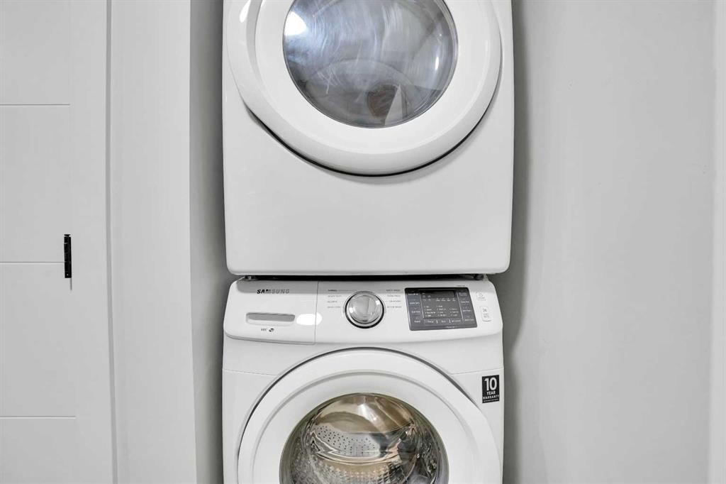 139 Castleglen Way Ne, Calgary, AB - Indoor Photo Showing Laundry Room