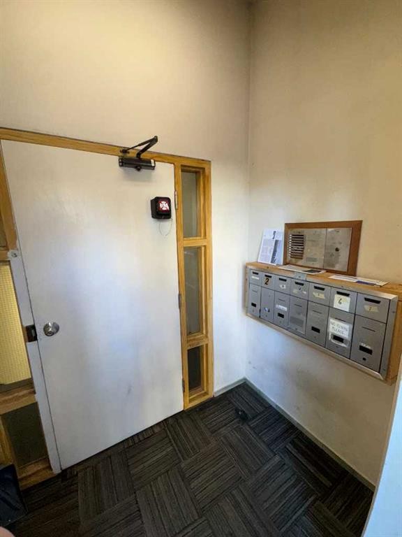 1-7-2515 First Avenue Nw, Calgary, AB - Outdoor