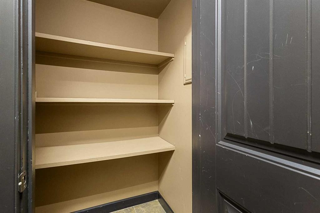 105-620 15 Avenue Sw, Calgary, AB - Indoor With Storage