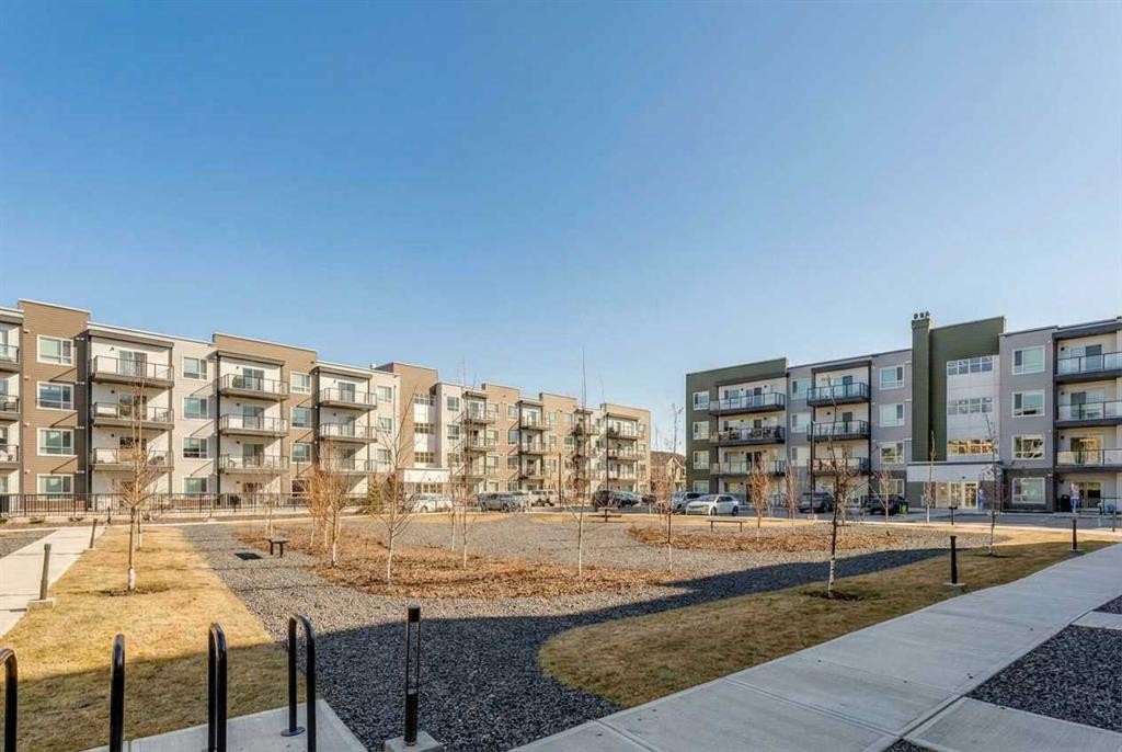 3116-33 Carringham Gate Nw, Calgary, AB - Outdoor With Balcony With Facade