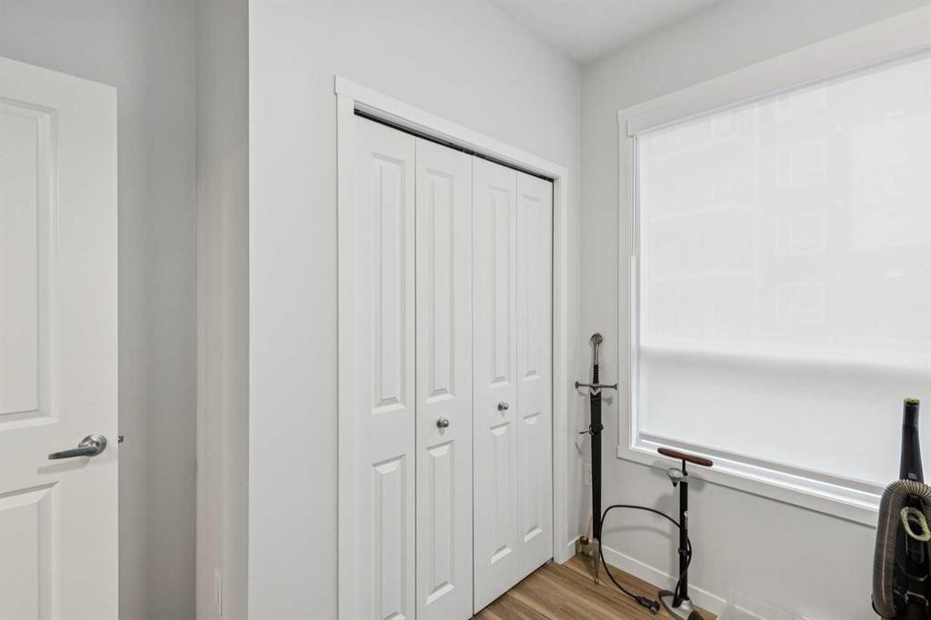 3116-33 Carringham Gate Nw, Calgary, AB - Indoor Photo Showing Other Room