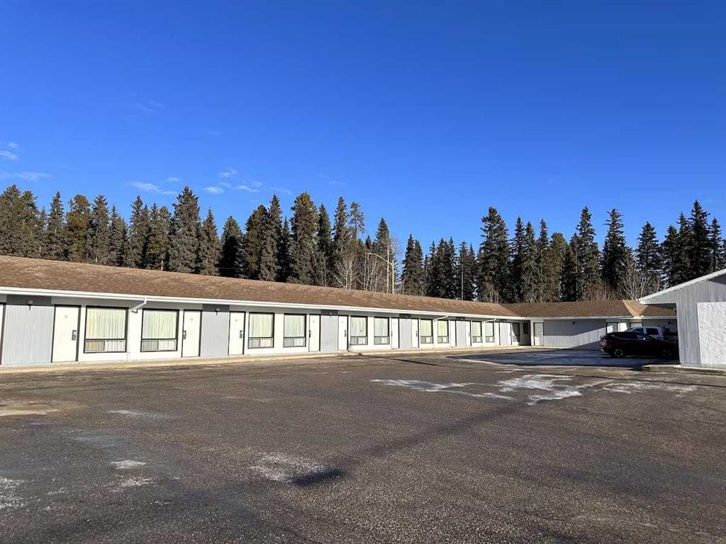 301 42 Street, Edson, AB