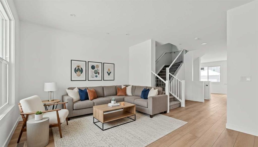 15 Herron Walk Ne, Calgary, AB - Indoor Photo Showing Living Room