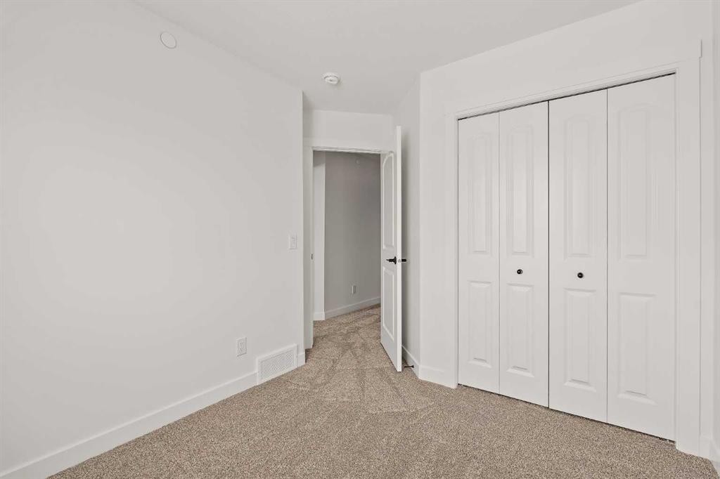 15 Herron Walk Ne, Calgary, AB - Indoor