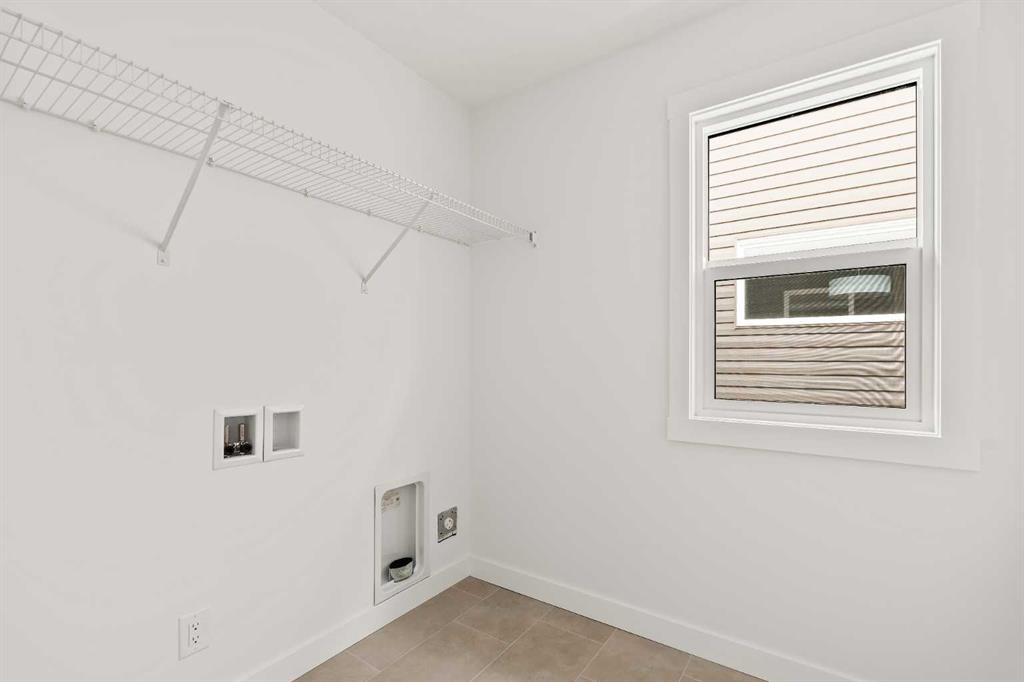 15 Herron Walk Ne, Calgary, AB - Indoor With Storage