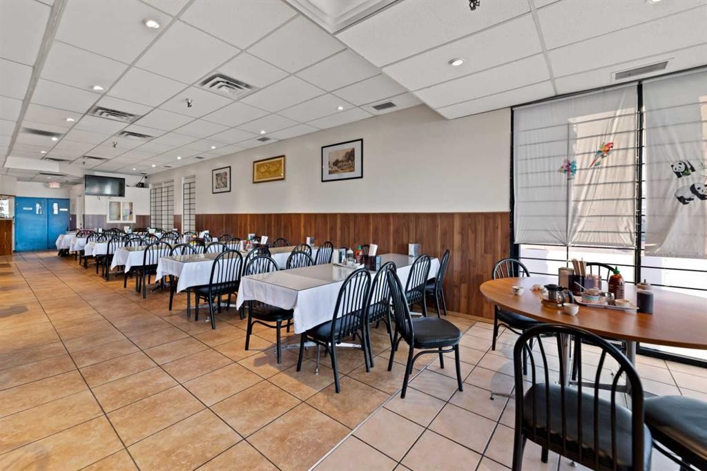 3213 17 Avenue Se, Calgary, AB