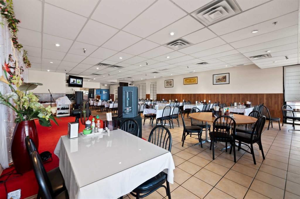 3213 17 Avenue Se, Calgary, AB