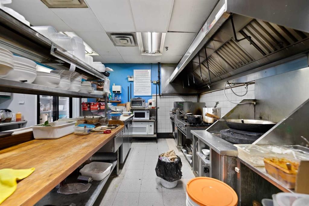 3213 17 Avenue Se, Calgary, AB