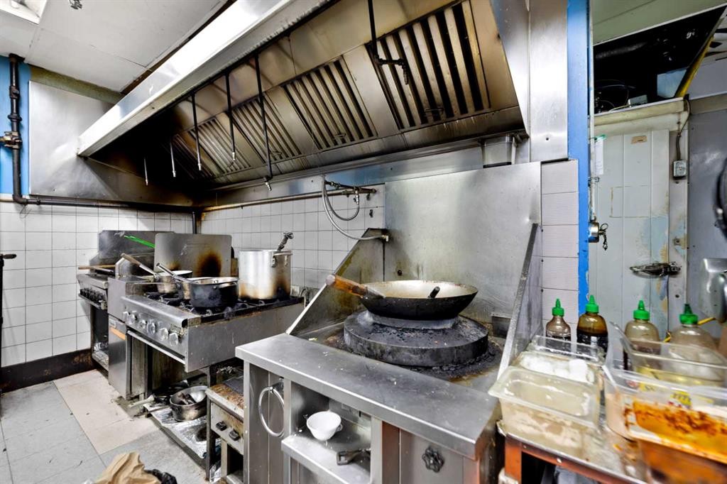 3213 17 Avenue Se, Calgary, AB