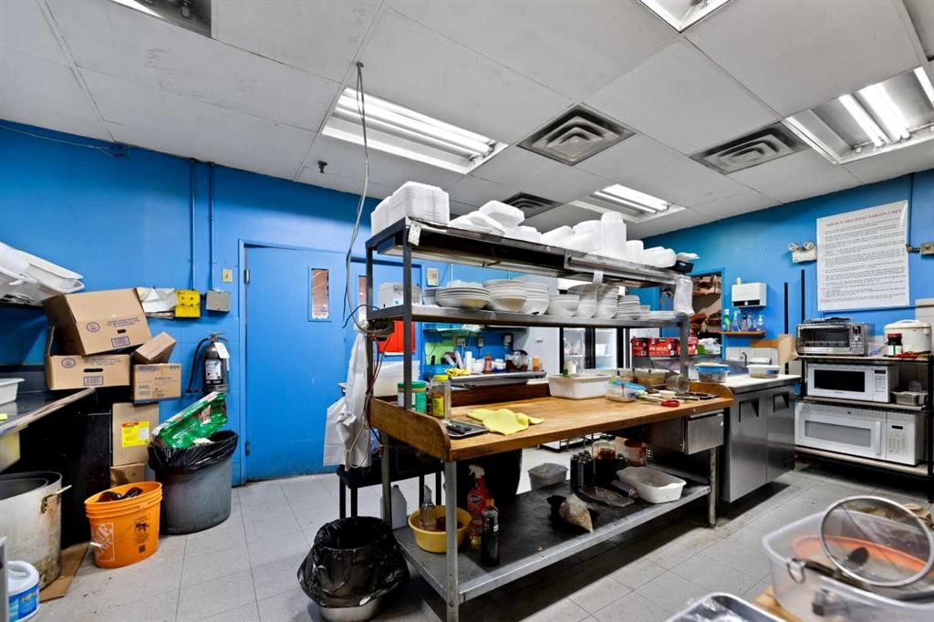 3213 17 Avenue Se, Calgary, AB