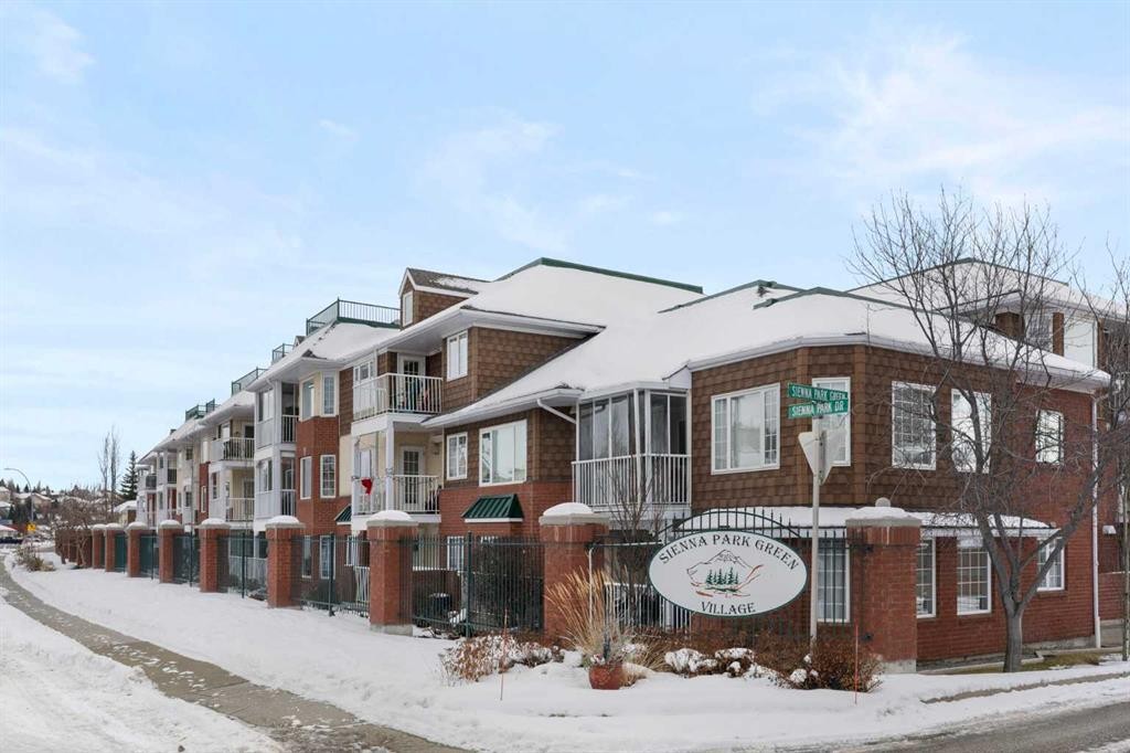 1209-1209 Sienna Park Green Sw, Calgary, AB - Outdoor
