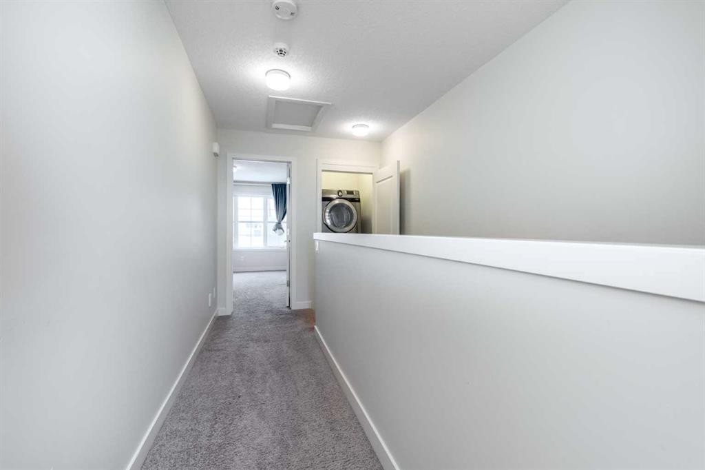 40 Sherwood Row Nw, Calgary, AB - Indoor Photo Showing Other Room