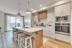 32 Southborough Lane Cochrane, AB T4C 3J4