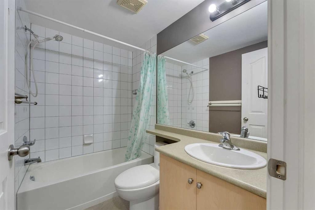 106-5500 Somervale Court Sw, Calgary, AB - Indoor Photo Showing Bathroom