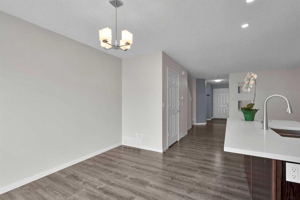 203 Cranberry Green Se, Calgary, AB - Indoor Photo Showing Other Room
