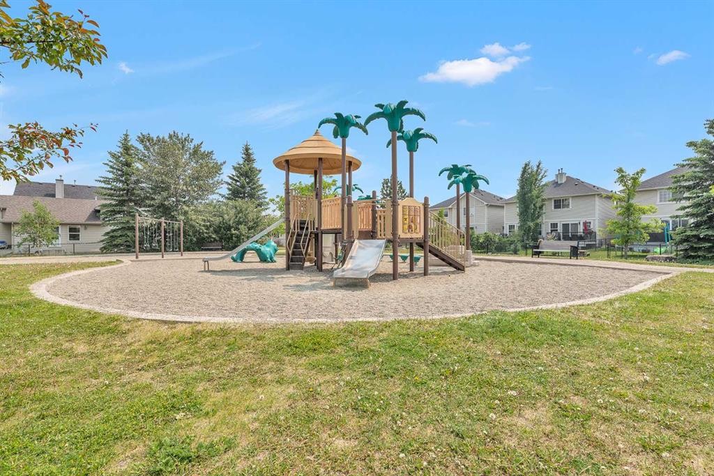 203 Cranberry Green Se, Calgary, AB - Outdoor