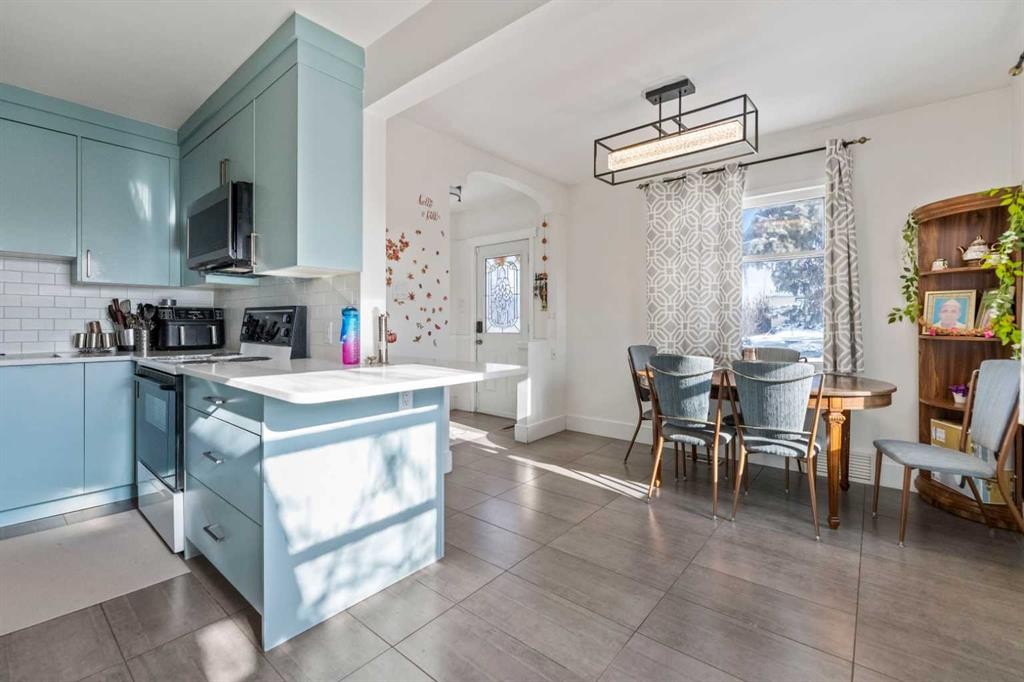 1623 Summit Street Sw, Calgary, AB - Indoor