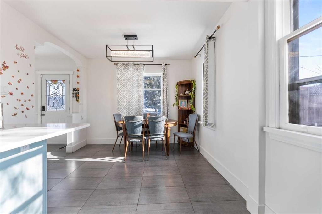 1623 Summit Street Sw, Calgary, AB - Indoor