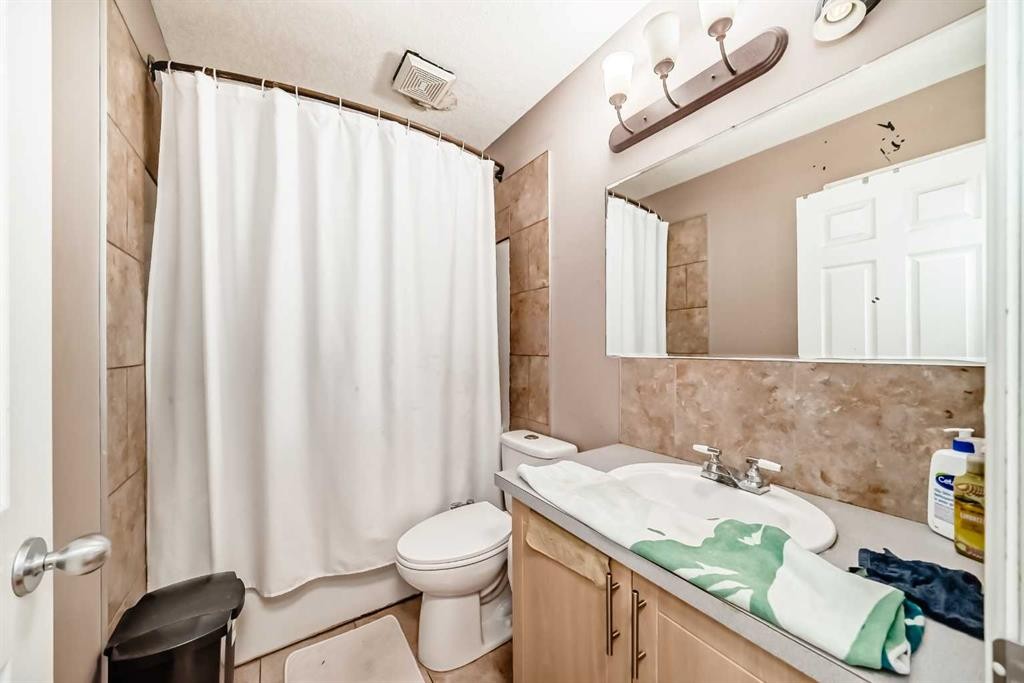 128-7707 Martha'S Haven Park Ne, Calgary, AB - Indoor Photo Showing Bathroom