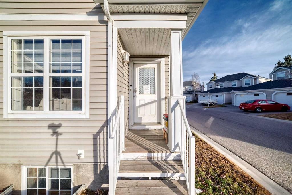 128-7707 Martha'S Haven Park Ne, Calgary, AB - Outdoor