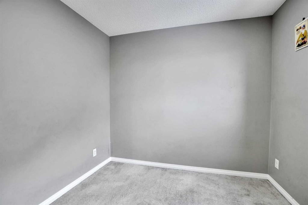 250 Martinwood Place Ne, Calgary, AB - Indoor Photo Showing Other Room