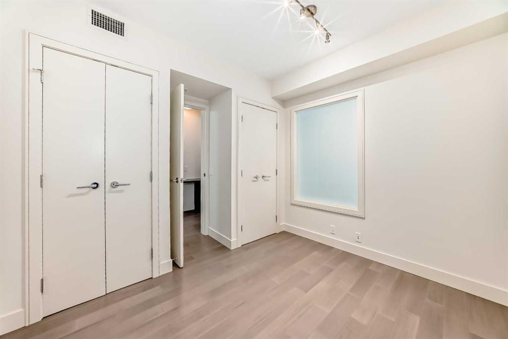 322-222 Riverfront Avenue Sw, Calgary, AB - Indoor Photo Showing Other Room