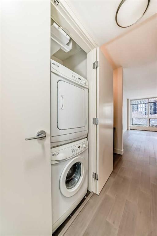 322-222 Riverfront Avenue Sw, Calgary, AB - Indoor Photo Showing Laundry Room