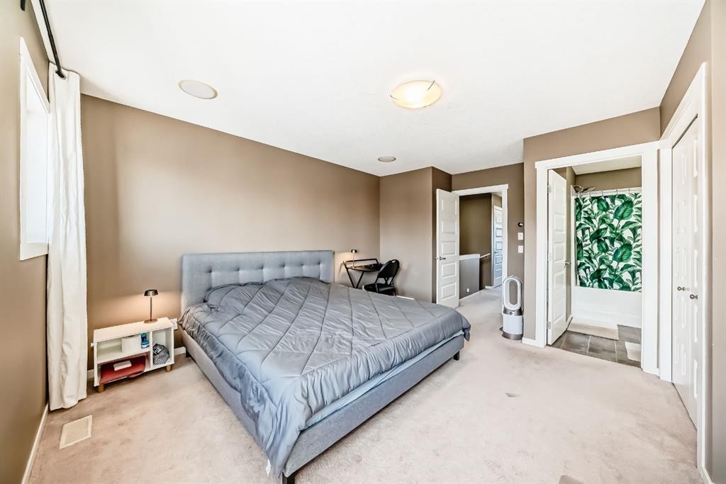 213 Auburn Bay Circle Se, Calgary, AB - Indoor Photo Showing Bedroom